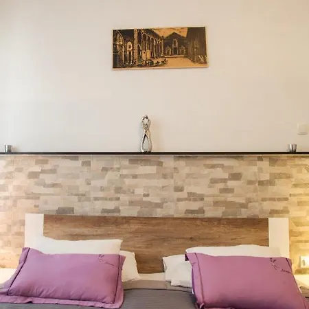 Diocletian'S Palace Apartments Apartment